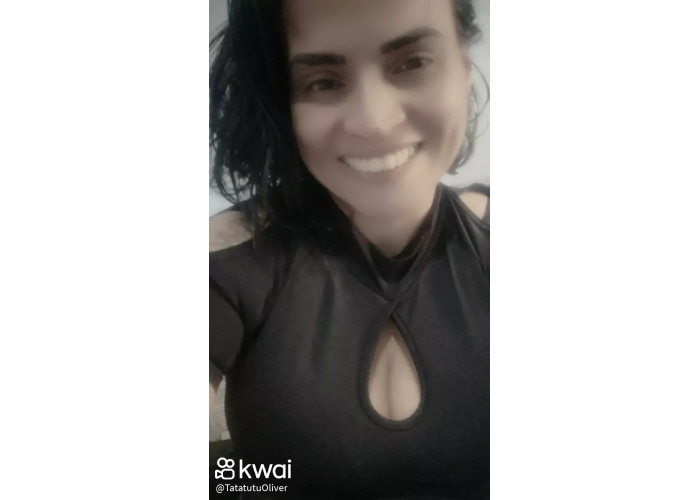 Rubi lá descarada, Santa, safada,o q vc quiser vc q manda.