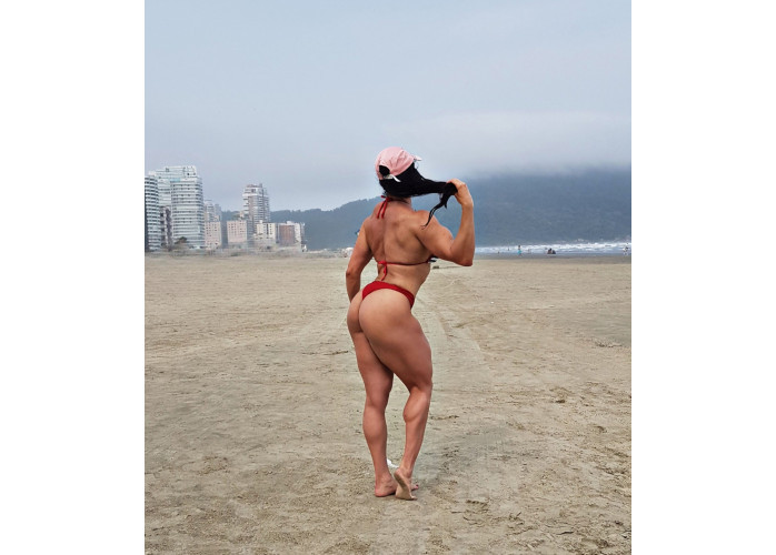 Vídeo chamada,  Atleta Sarada / Musculosa 
