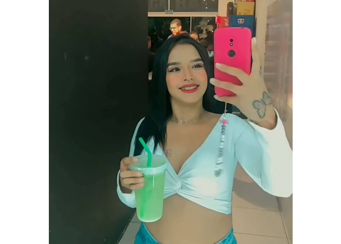 ola 👋 meus amores sou bem safadinha bem carinhosa gostosa vamos fazer aquele sexo bem gostoso 