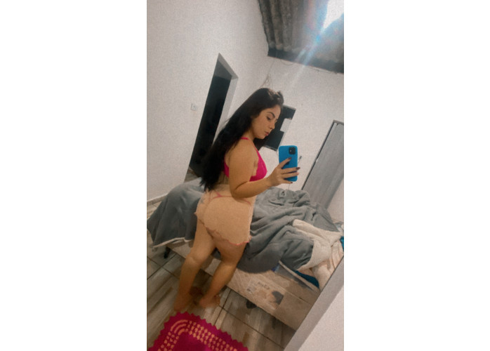 Vem se satisfazer com a branquinha rabuda 