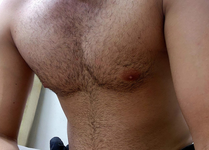 Massoterapeuta gostoso e leiteiro 