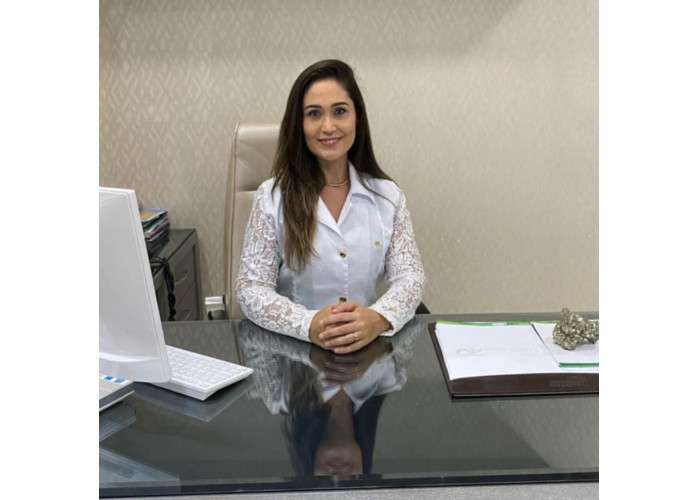 Dra. Sheila Silva | Fisioterapeuta no Recreio RJ | Domiciliar, Coluna e Idosos