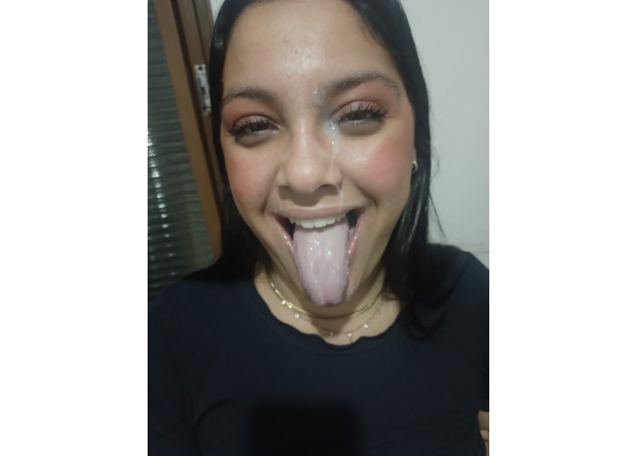 Morena tatuada cheia de tesão 