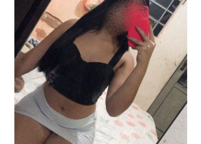 Morena safada com oral babadinho