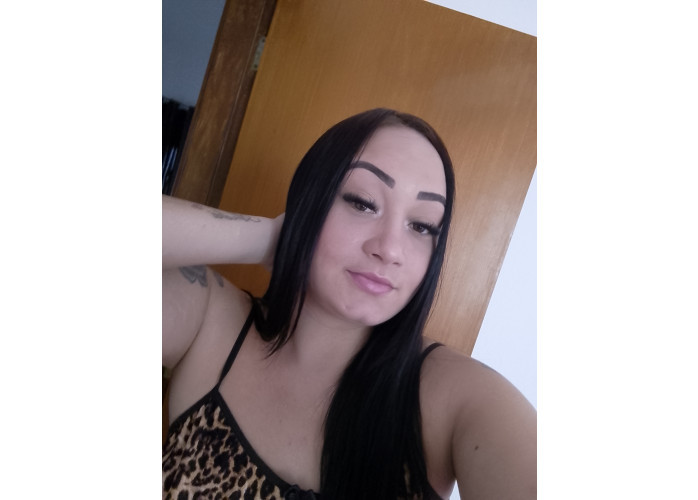 Estou disponível até 00h com local chama 🔥