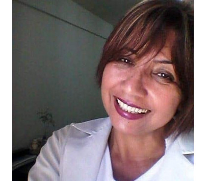 Massagista profissional terapêutica 49 anos 