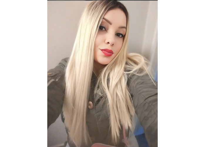 LOIRA LINDA COM LOCAL NO TRUJILO  LOIRA LINDA COM LOCAL NO TRUJILO