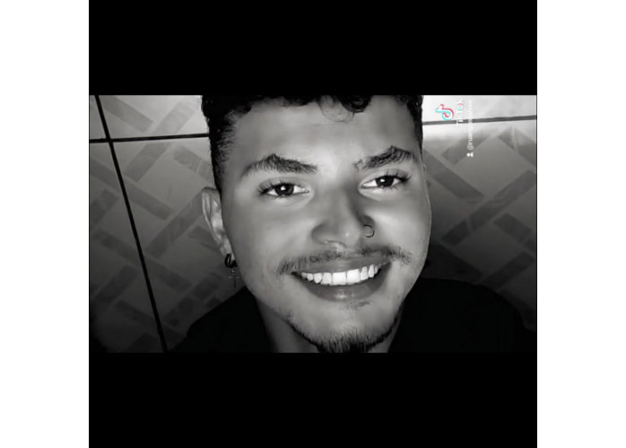 Recém chegado, cheio de tesão pra dar 