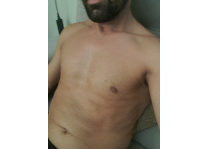 Solteiro disponível para casais liberal