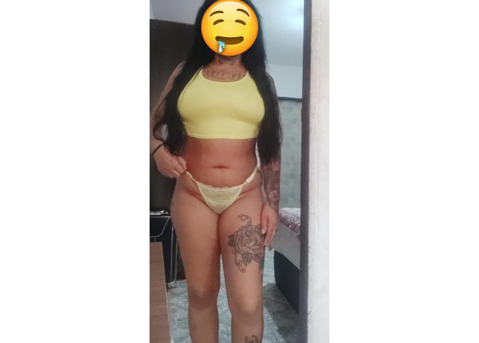 Morena gostosa e sexy com local