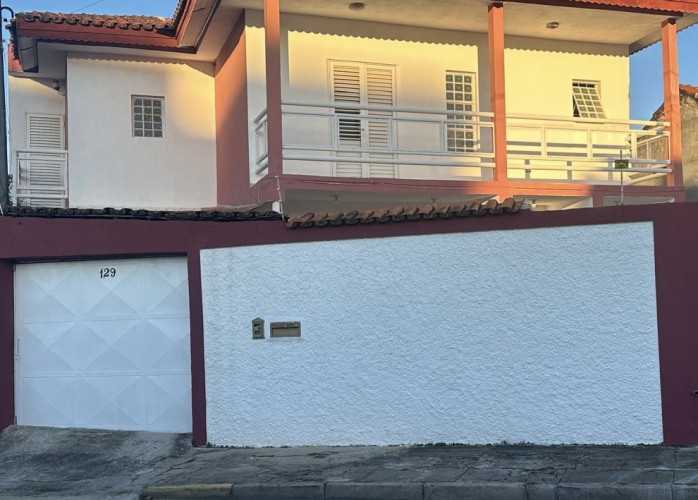 Casa com garotas novinhas cheias de prazer pra dar!!!