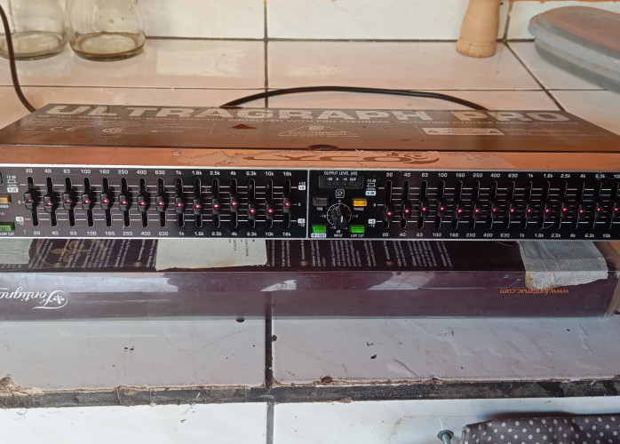 Equalizador Beringher Equalizador Beringher