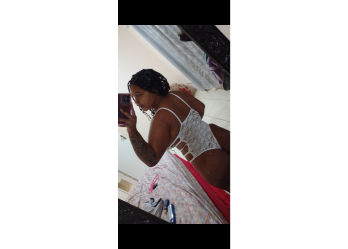 Online e com muito tesão hoje vem brincar gostoso comigo 