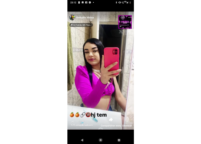 Novinha rabuda com local 