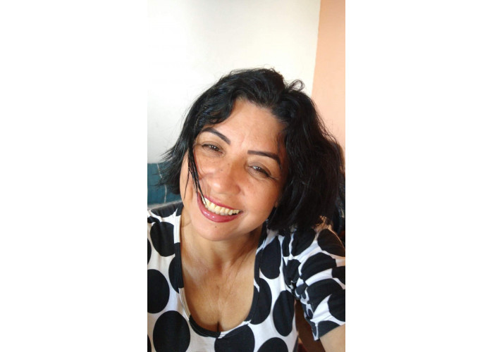 Massagista profissional terapêutica 49 anos 