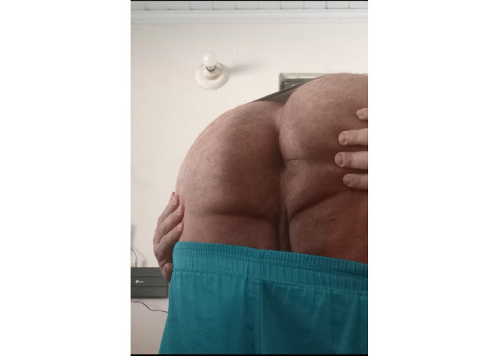 Mamador profissional,  chupo e engulo tudo por 50 reaia . Dou o cuzinho 