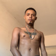 Moreno dotado disponível 