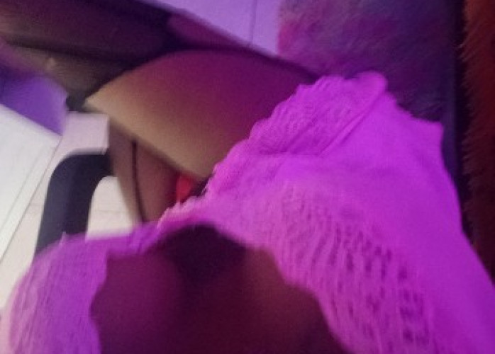 50 a rapidinha ( Rapidinha! Não vem me incomoda pedindo meia ou 1 hora por 50)  é 50$ a rapidinha!!!!!